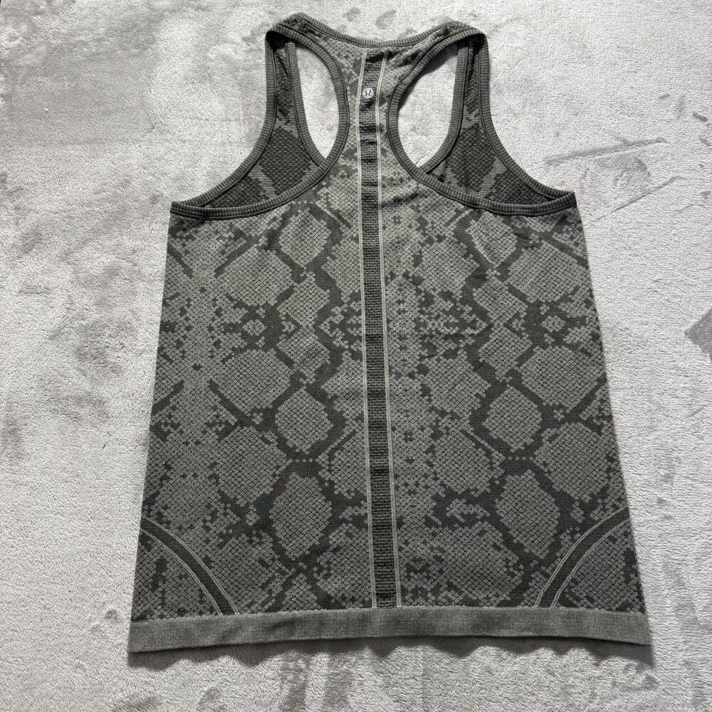 Lululemon Swiftly Tech Shirt Womens 10 Green Yoga Performance Racerback Tank Top - Picture 8 of 9